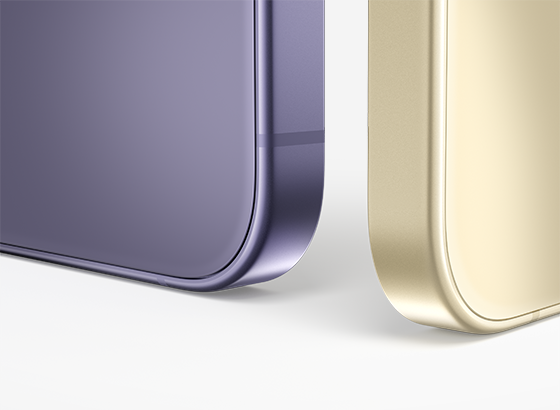A close up of the bottom edges of Galaxy S24 and S24 Plus.
